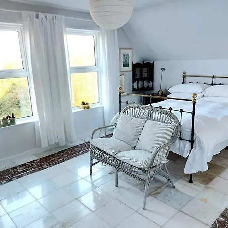 Stunning Set In Private Native Woodland *