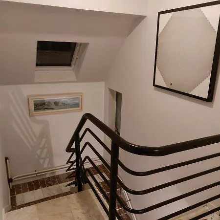 Апартаменты Stunning Set In Private Native Woodland *