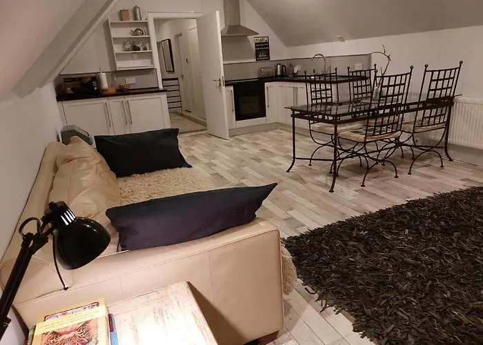 Stunning Set In Private Native Woodland * Ramelton